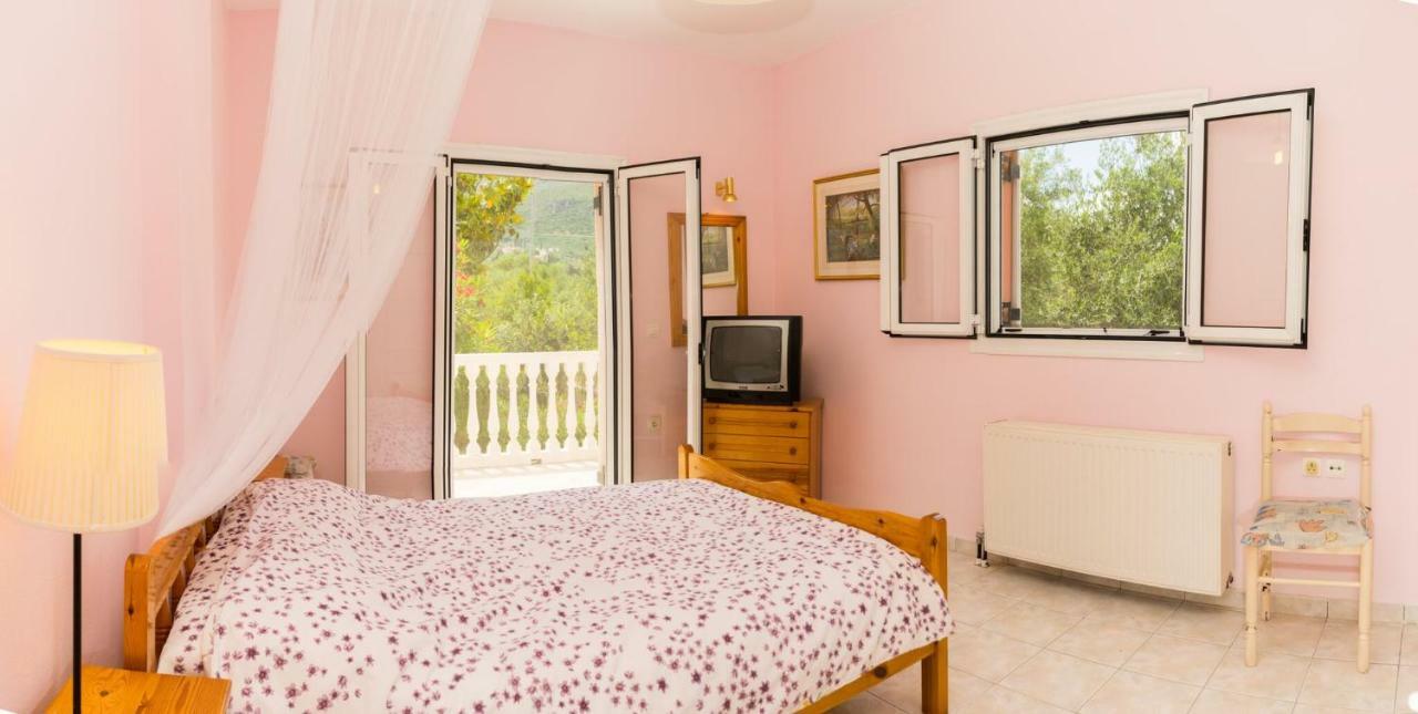 2 Bed House With Mountain View Apartamento Alykes  Exterior foto
